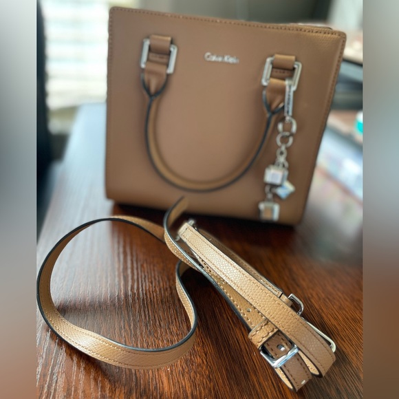 Tan Calvin Klein purse - Picture 2 of 2